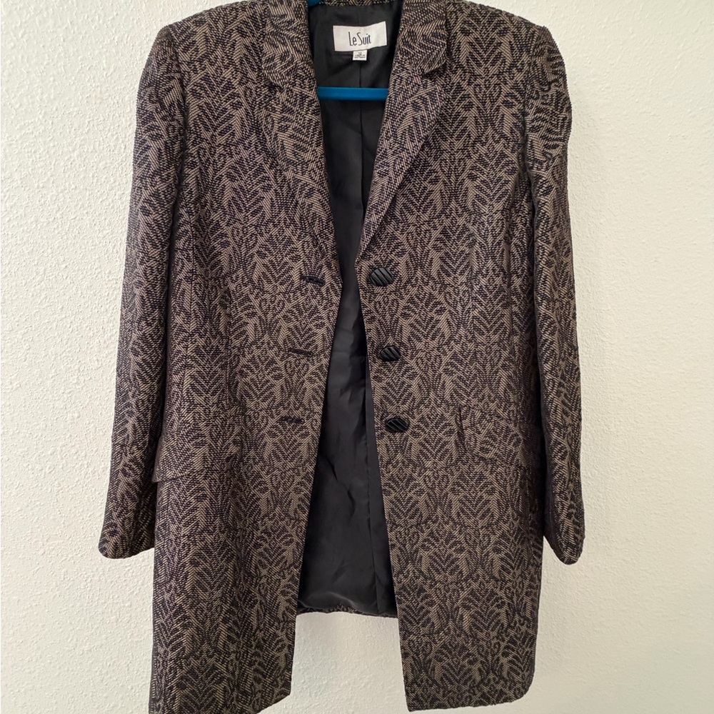 Le Suit Textured Blazer in Black and Brown